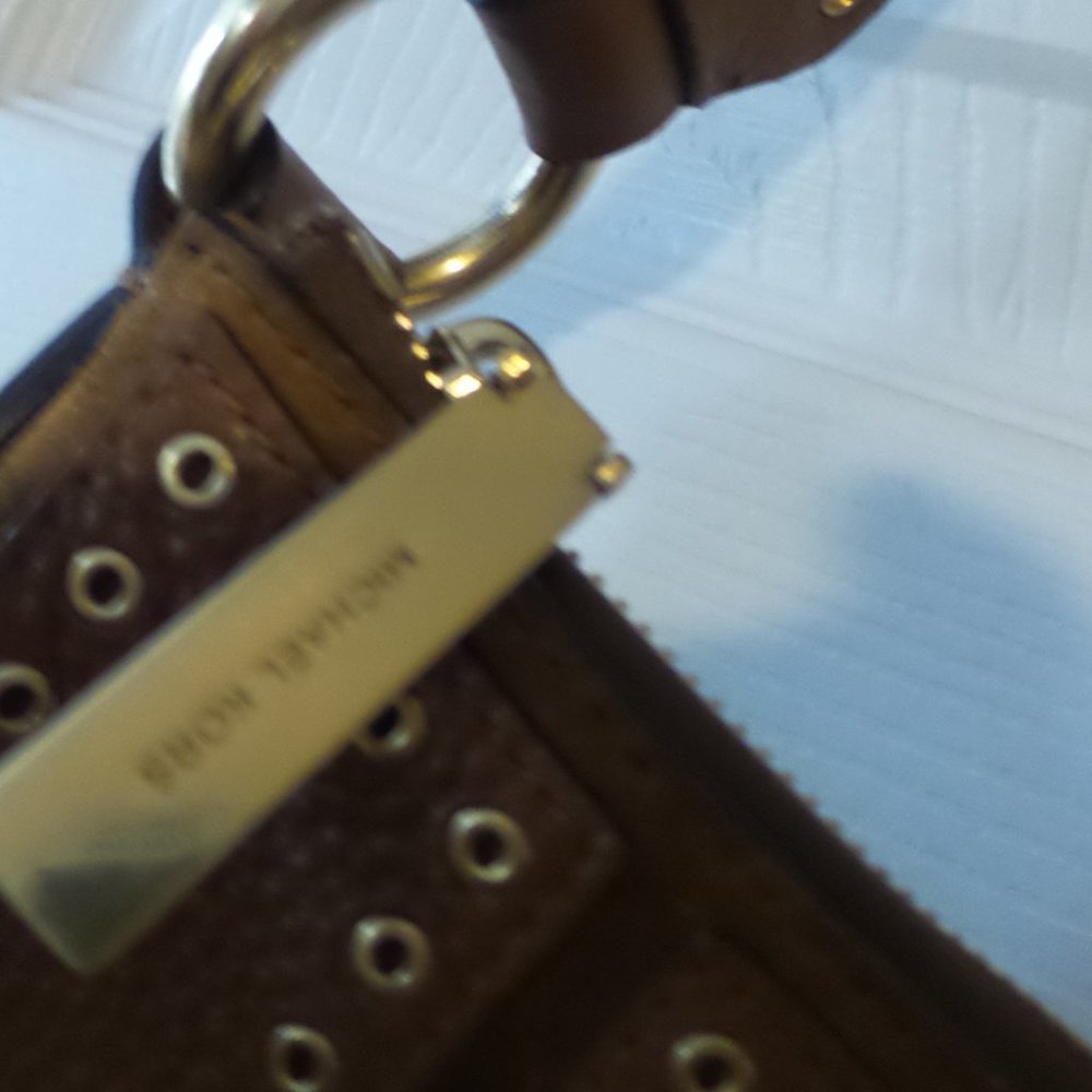Michael Kors purse - Picture 3 of 7